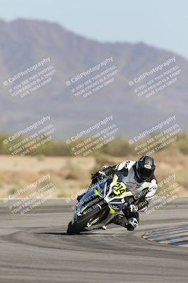 media/Oct-04-2025-CVMA (Sat) [[408bcdd6e4]]/Race 13-Amateur Supersport Open/